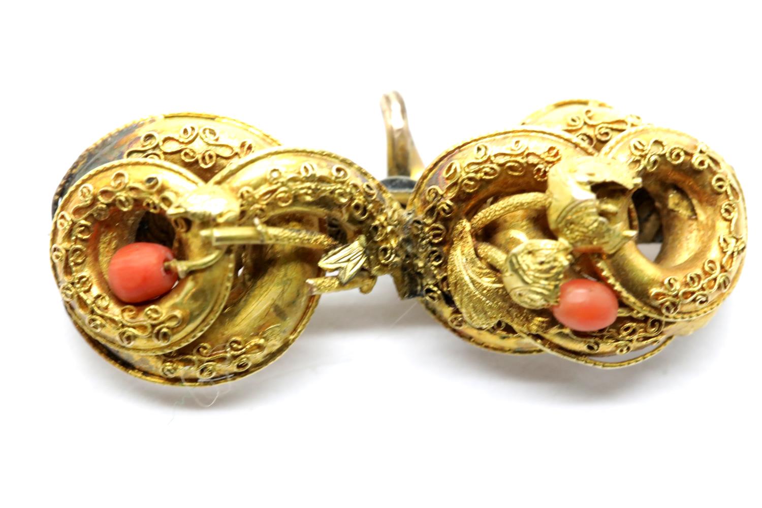 Yellow metal coral set brooch, 6.4g, W: 4.5 cm, no hallmarks. P&P Group 1 (£14+VAT for the first lot