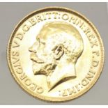 1914 Gold Full Sovereign - King George V - Strong EF grade. P&P Group 1 (£14+VAT for the first lot