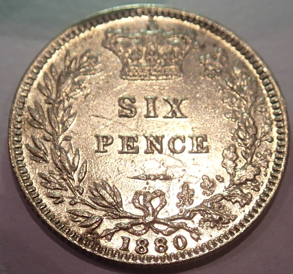 Silver Sixpence of Queen Victoria - 1880 - Young Head. P&P Group 1 (£14+VAT for the first lot and £ - Image 2 of 2