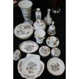 *** WITHDRAWN *** Collection of Wedgwood Kutani Ware (fourteen pieces). P&P Group 3 (£25+VAT for the