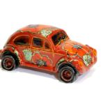 Anita Harris VW Beetle, L: 28 cm. P&P Group 2 (£18+VAT for the first lot and £3+VAT for subsequent