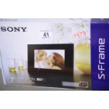 Boxed Sony S-Frame digital photograph frame with adapter and additional frame. P&P Group 1 (£14+