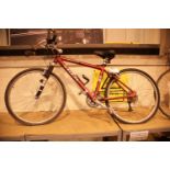 Trek 6000 front suspension mountain bike. Not available for in-house P&P.