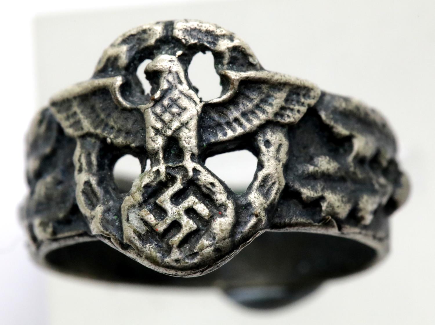 German WWII type Wehrmacht signet ring. P&P Group 1 (£14+VAT for the first lot and £1+VAT for