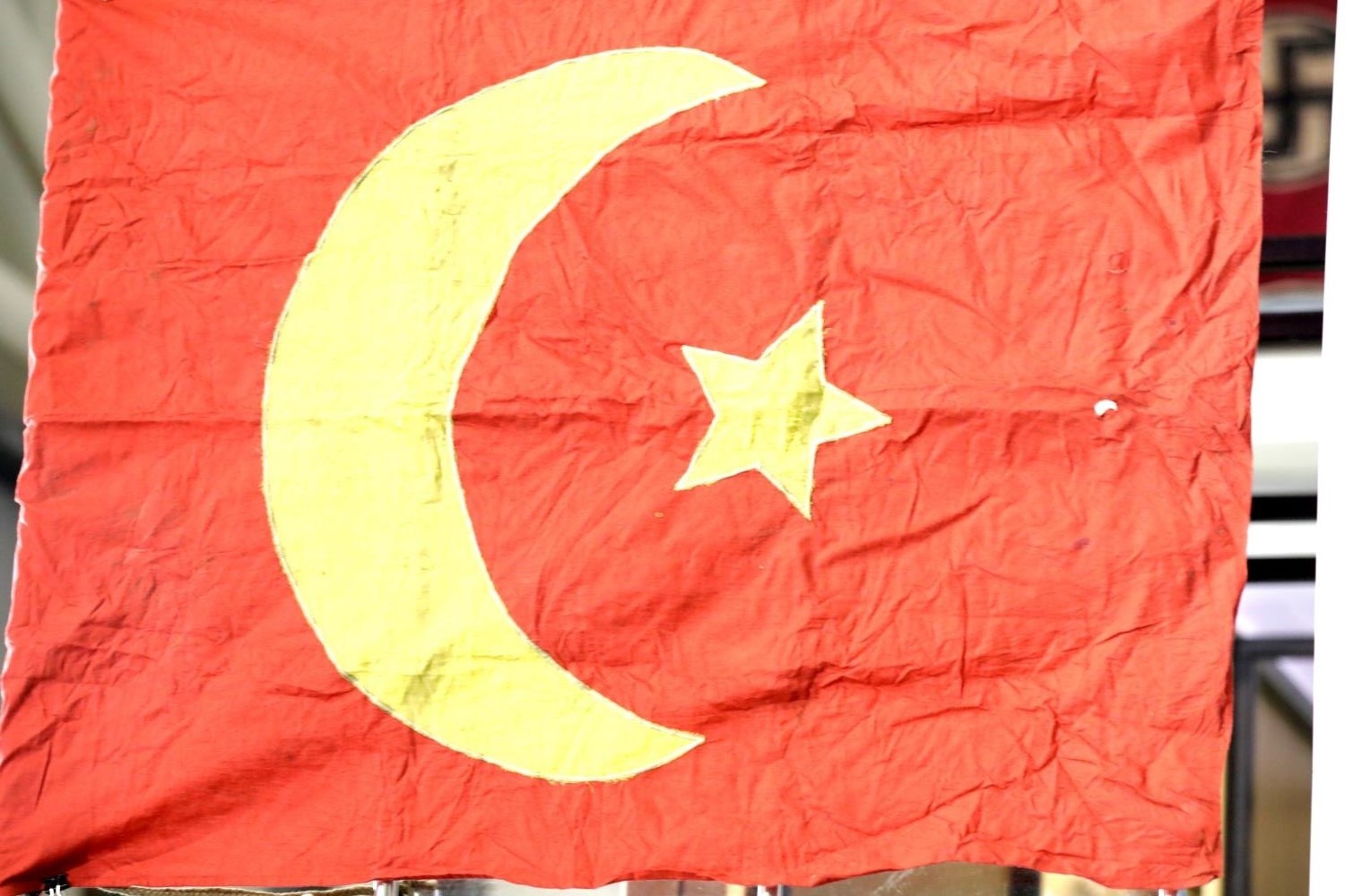 WW1 Style Ottoman (Turkish) Flag 118 x 80 cm. P&P Group 2 (£18+VAT for the first lot and £3+VAT