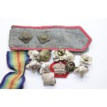 Mixed military officer's pips uniform buttons etc. P&P Group 1 (£14+VAT for the first lot and £1+VAT