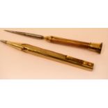 Special Operations type gold plated pencil with built in spike, L: 12 cm. P&P Group 1 (£14+VAT for
