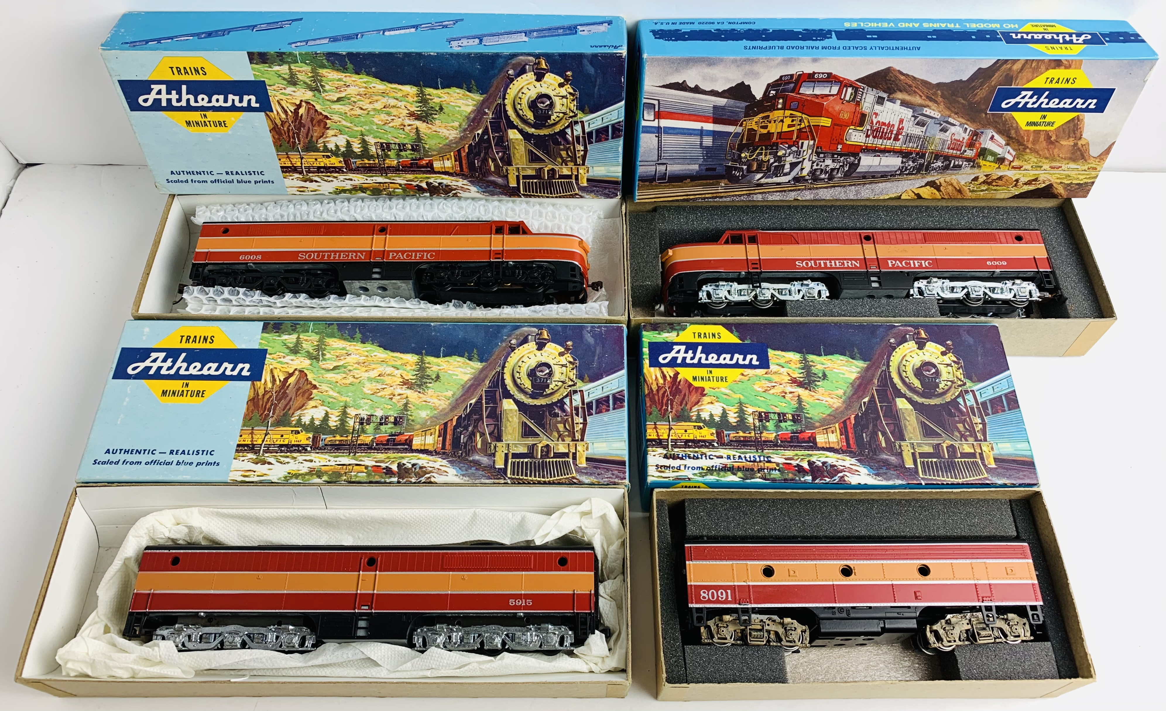 4x Athearn HO Locomotives 'Southern Pacific' 2x PA-1 (Powered), F7B & PB1 (Dummy) - All Boxed. P&P