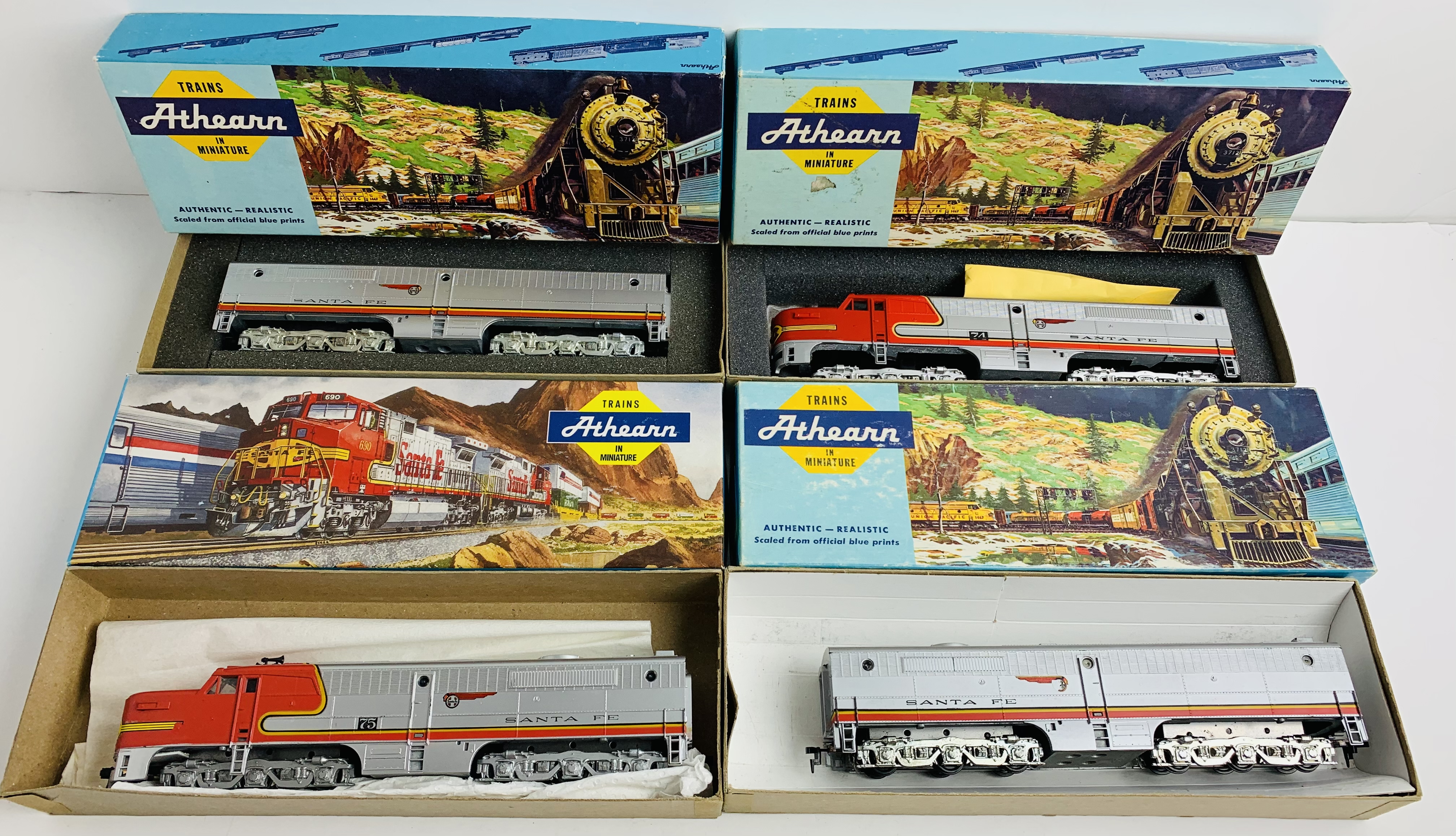 4x Athearn HO Locomotives 'Santa Fe' 3x Dummy & 1x Powered - All Boxed. P&P Group 2 (£18+VAT for the