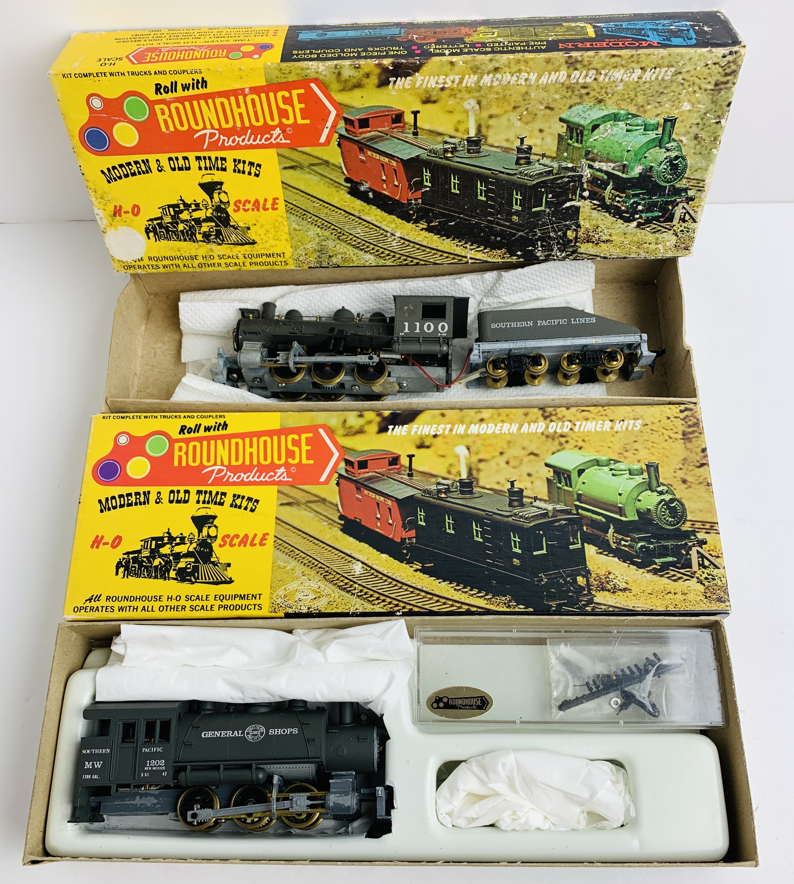 2x Round House HO Locomotives - Southern Pacific Lines - Boxed. P&P Group 2 (£18+VAT for the first