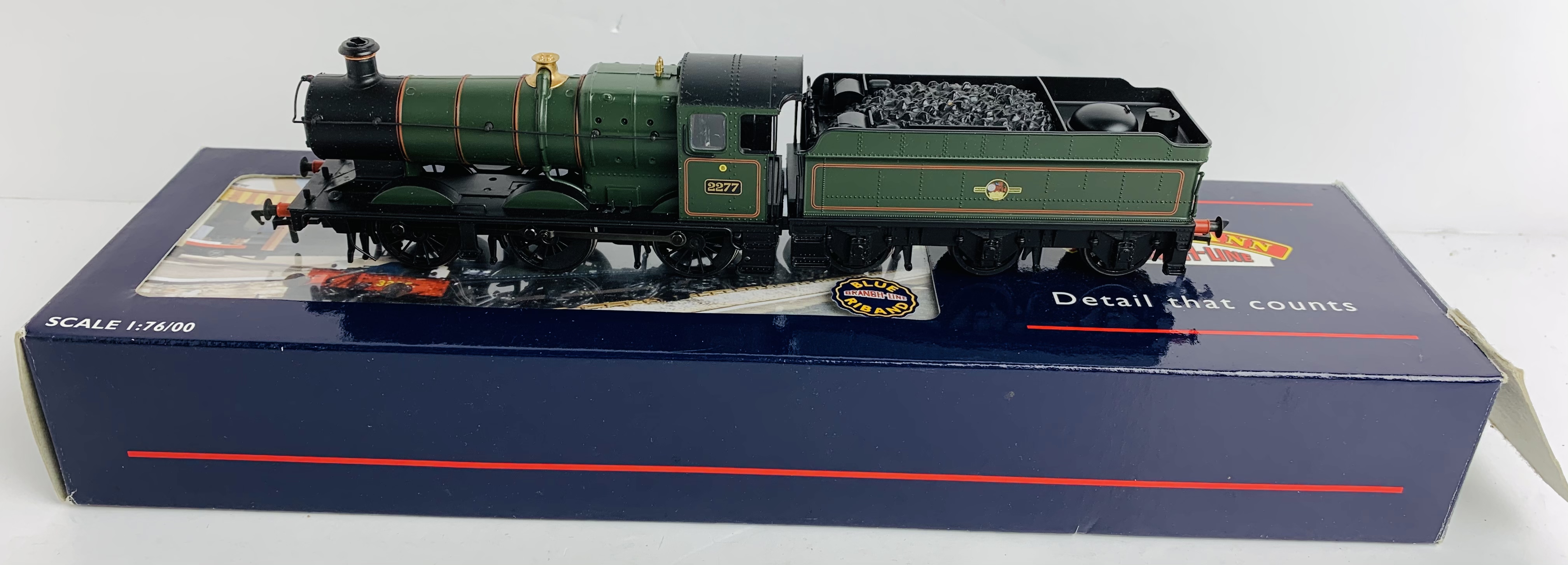 Bachmann 32-302 Collett Goods BR Lined - Boxed. P&P Group 1 (£14+VAT for the first lot and £1+VAT