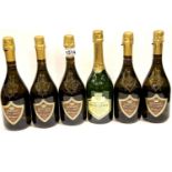 Six bottles of mixed white sparkling wine. P&P Group 3 (£25+VAT for the first lot and £5+VAT for