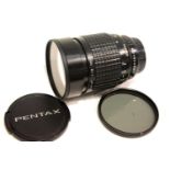 Cased SMC Pentax A* 1:1.8 135 mm lens. P&P Group 1 (£14+VAT for the first lot and £1+VAT for