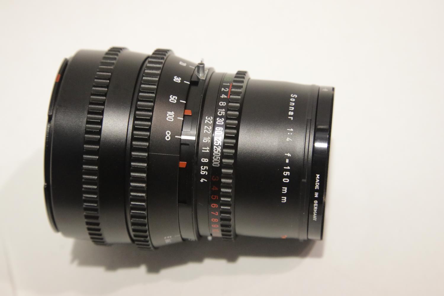 Hasselblad Carl Zeiss synchro lens Sonnar 1:4 f=150mm. P&P Group 1 (£14+VAT for the first lot and £ - Image 2 of 4