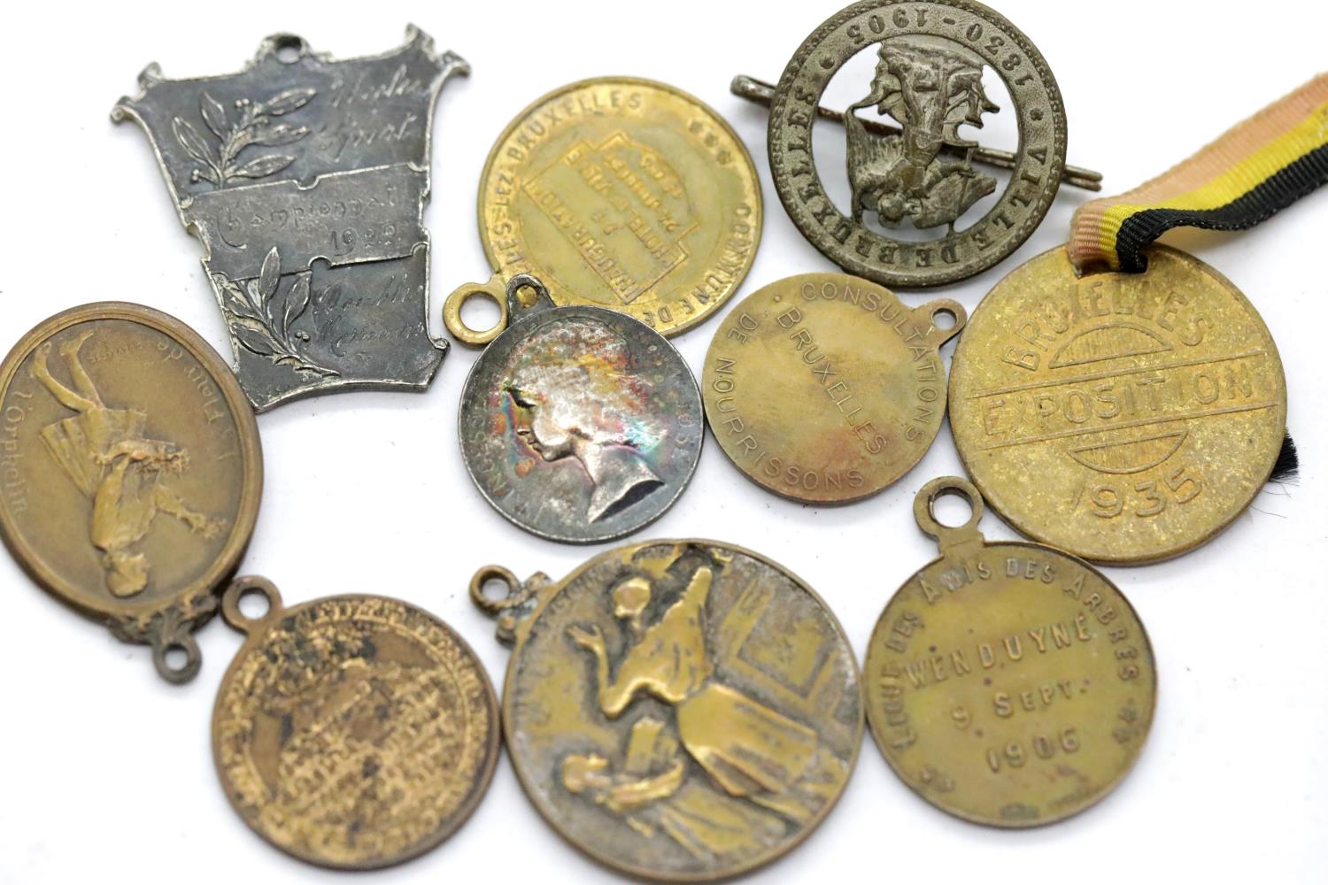 Collection of early 20th century Belgian tokens and medallions. P&P Group 1 (£14+VAT for the first