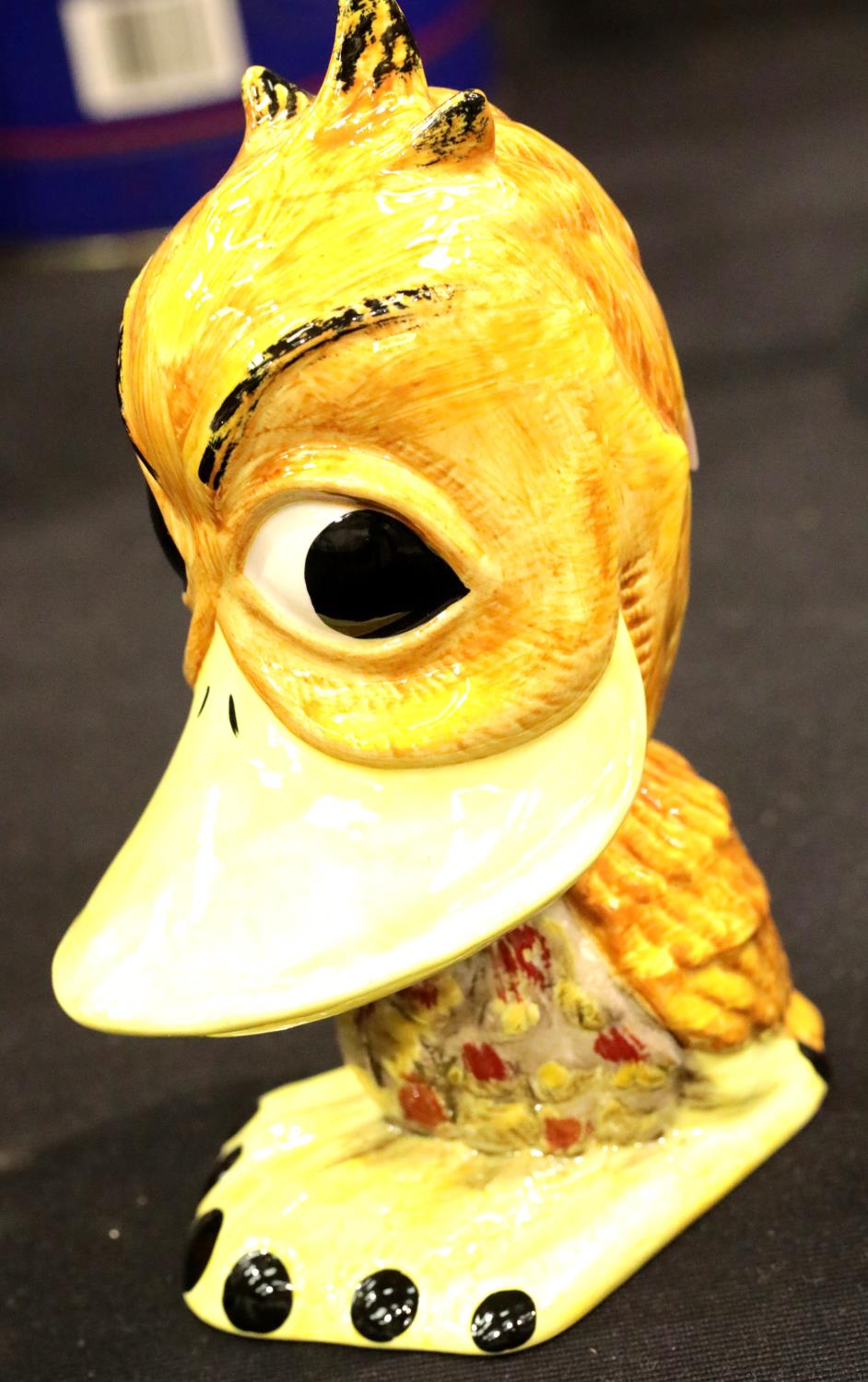 Lorna Bailey Quackers bird, H: 18 cm. P&P Group 2 (£18+VAT for the first lot and £3+VAT for