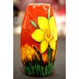 Anita Harris Daffodil vase, H: 17 cm. P&P Group 2 (£18+VAT for the first lot and £3+VAT for