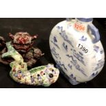 Three Chinese items, fish moon flask and Fo dog. P&P Group 2 (£18+VAT for the first lot and £3+VAT