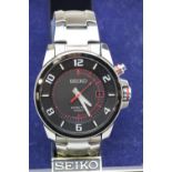 Gents Seiko Kinetic Divers 100m wristwatch. P&P Group 1 (£14+VAT for the first lot and £1+VAT for