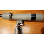 Vintage Bushnell spotting scope and tripod. P&P Group 3 (£25+VAT for the first lot and £5+VAT for