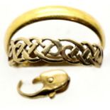 Two 9ct gold rings and a 9ct fastener, 4.5g. P&P Group 1 (£14+VAT for the first lot and £1+VAT for