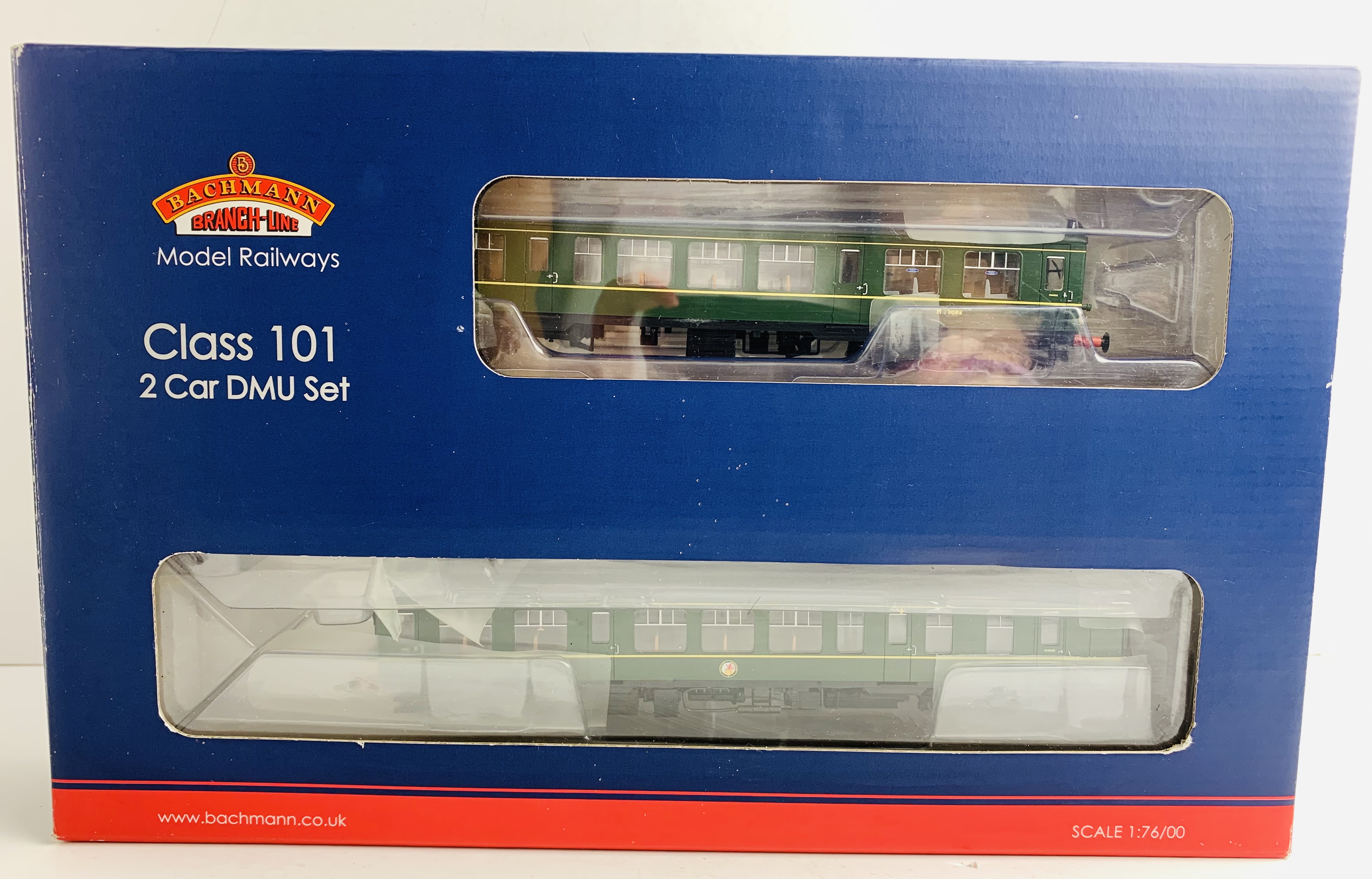 Bachmann OO 2x Car BR Green DMU - Boxed. P&P Group 2 (£18+VAT for the first lot and £3+VAT for