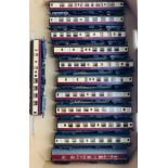 11x Lima OO BR Passenger Coaches - Unboxed. P&P Group 3 (£25+VAT for the first lot and £5+VAT for