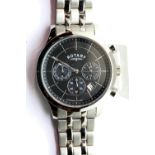 Boxed gents modern Rotary wristwatch on a sterling silver bracelet. P&P Group 1 (£14+VAT for the