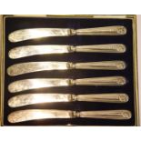 Six silver handled butter knife set, boxed. P&P Group 2 (£18+VAT for the first lot and £3+VAT for
