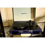 Crosley briefcase record player. Not available for in-house P&P.