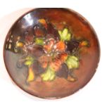 Moorcroft footed bowl in the Columbine pattern, D: 11 cm. P&P Group 1 (£14+VAT for the first lot and