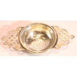 Hallmarked silver tea strainer, Sheffield assay by Edward Viner. P&P Group 1 (£14+VAT for the