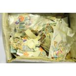 Box of loose stamps, mainly Commonwealth. P&P Group 2 (£18+VAT for the first lot and £3+VAT for