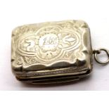 Victorian hallmarked silver vinaigrette with gilt washed interior, hinged grille and original