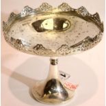 Hallmarked silver pedestal bowl, Birmingham assay 1923, 210g. P&P Group 1 (£14+VAT for the first lot
