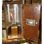 Vintage oak cased Vi-tan lamp from The Thermal Syndicate Wallsend. Not available for in-house P&P.