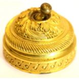 Early 20th century gilt brass circular electric light switch, D: 6 cm. P&P Group 1 (£14+VAT for