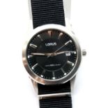 Boxed gents Lorus calendar wristwatch. P&P Group 1 (£14+VAT for the first lot and £1+VAT for