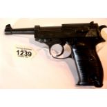 WWII P38 9mm replica handgun. P&P Group 2 (£18+VAT for the first lot and £3+VAT for subsequent lots)