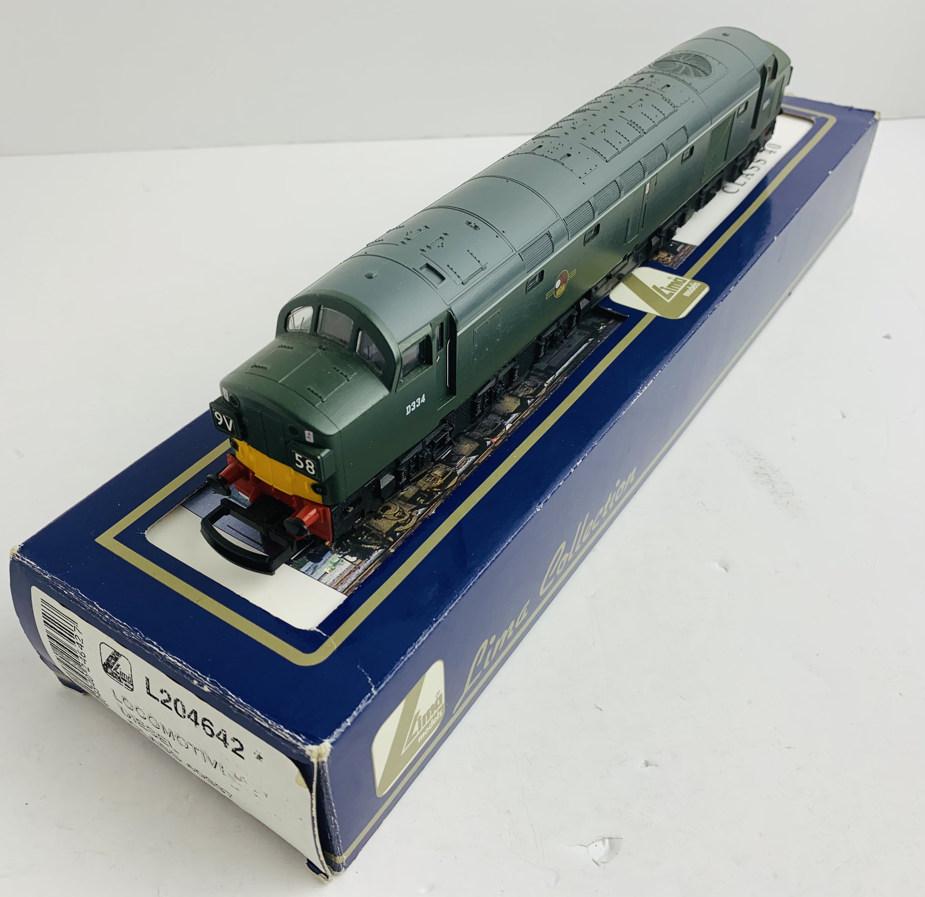 Lima OO Class 40 D334 Loco - Boxed. P&P Group 1 (£14+VAT for the first lot and £1+VAT for subsequent