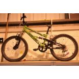 Apollo Xpander 6 speed childs mountain bike, requires seat. Not available for in-house P&P