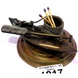 Bronze canoe and paddle novelty match striker with coiled rope form match holder D: 10 cm. P&P Group