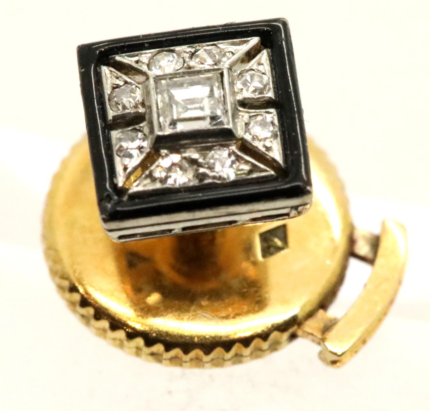 Presumed high carat gold diamond set stud, 2.3g. P&P Group 1 (£14+VAT for the first lot and £1+VAT