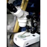 Binocular microscope, by Motic, SMZ-140 Series. P&P Group 3 (£25+VAT for the first lot and £5+VAT