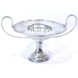 Edward VII hallmarked silver pierced twin handled comport, Birmingham assay 1907, 149g. P&P Group