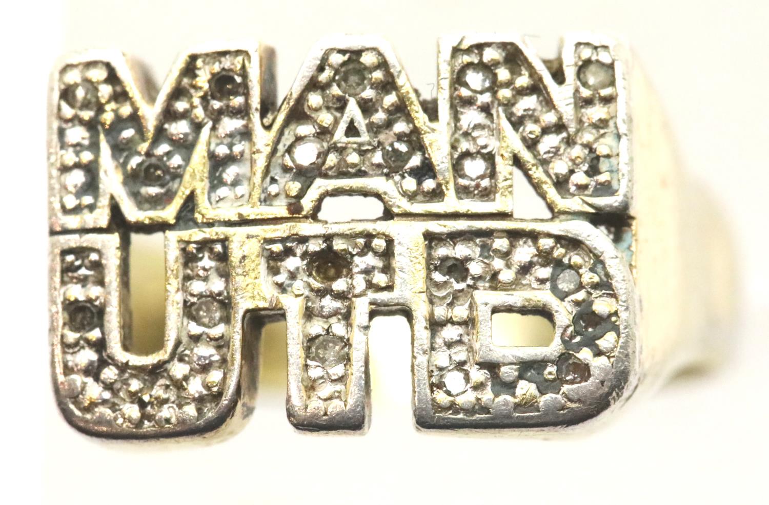 Gold plated on 925 silver Man Utd ring, size W. P&P Group 1 (£14+VAT for the first lot and £1+VAT