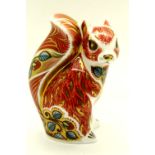 Royal Crown Derby squirrel, H: 11 cm. P&P Group 1 (£14+VAT for the first lot and £1+VAT for