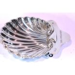 Silver shell butter dish, hallmarked London 1903, 72g. P&P Group 2 (£18+VAT for the first lot and £