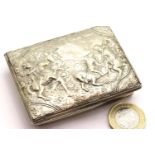 19th century presumed silver table snuff, with relief design and hinged cover decorated with a