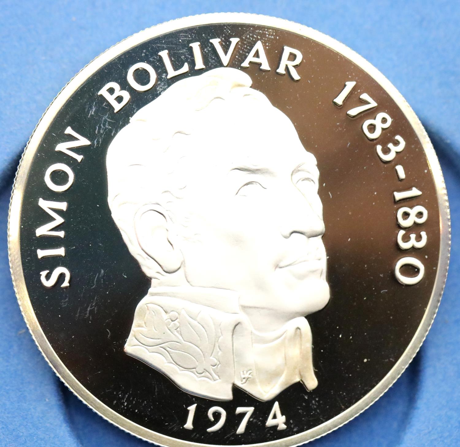 Panama, 20 Balboas sterling silver coin, 129g. P&P Group 1 (£14+VAT for the first lot and £1+VAT for